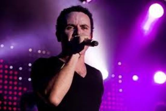 se convirtio en uno de los cantantes mas importantes