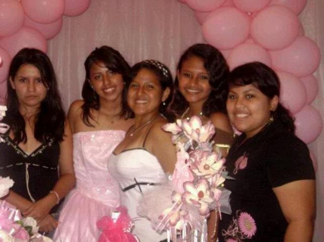 EN UNA QUINCEAÑERA OBLIGATORIA