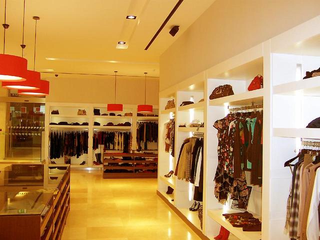 Apertura de tiendas Medellin de PAST PRESENT