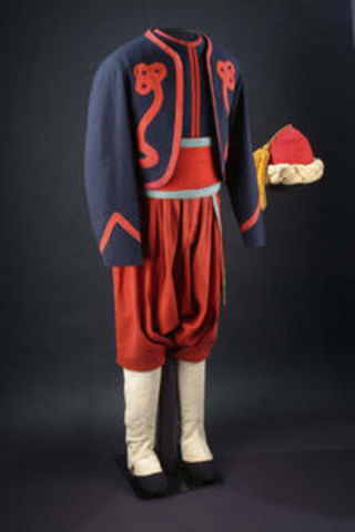 Zuove soldiers stated that there regt. wears red pants and red head cap