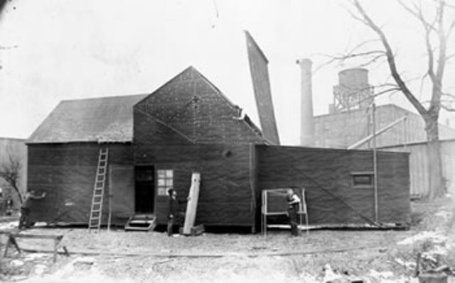 thomas edison creates a film studio on the grounds of his labortories in new jersey