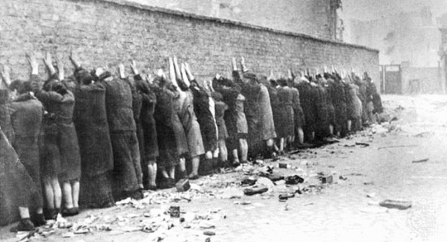 The Warsaw Ghetto Uprising begins