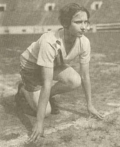 First Womens 100m race