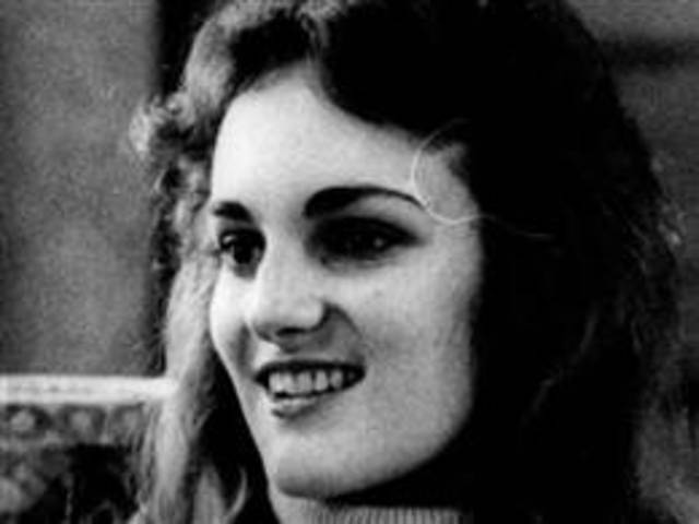 Heiress Patty Hearst is kidnapped