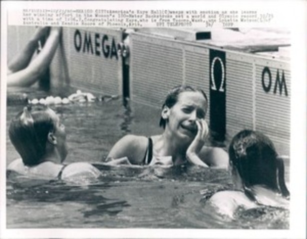 Kaye Hall USA 1:06.2