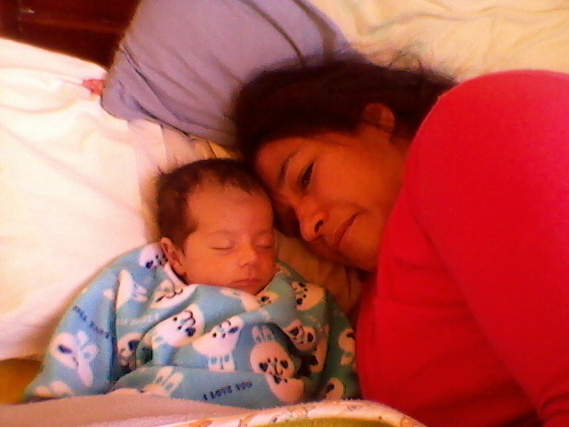 DURMIENDO CON LA ABUELA