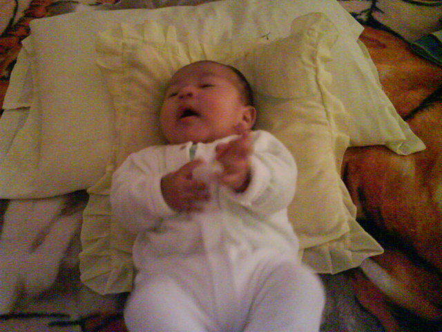 bebe a punto de dormir