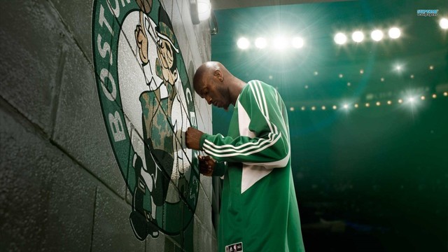 Kevin Garnett was born