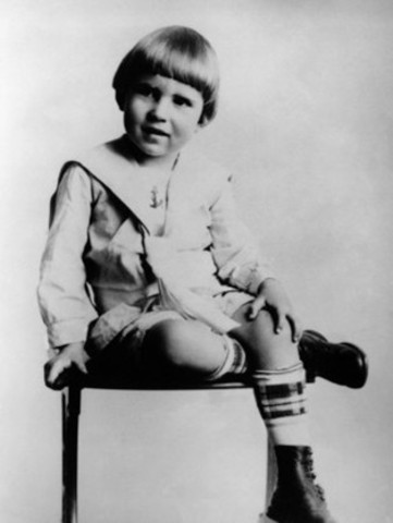 Nixon is born
