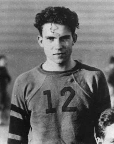 Nixon enrolls in Whittier College