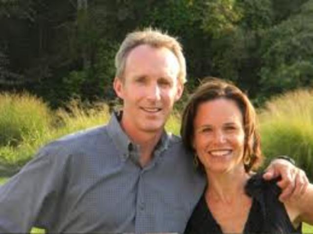 Odd goes and talks to his parents before he goes to the mall