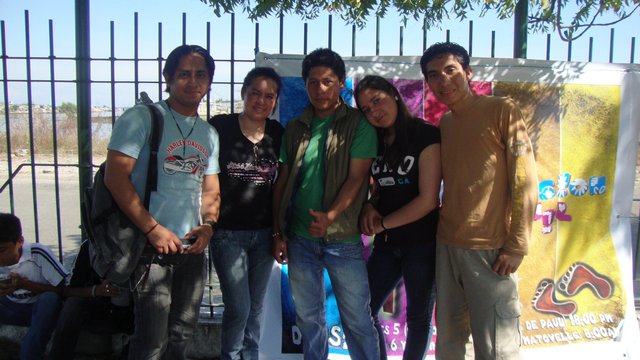 formando parte del grupo que fue a envangelizar en guayaquil