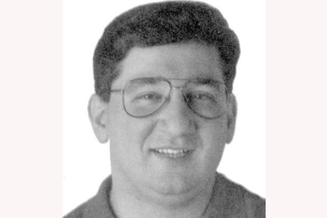 El legislador colombiano Diego Turbay Cote, líder del comité de paz el Congreso colombiano es asesinado junto a otras cinco personas en una carretera del departamento del Caquetá, cerca a la zona de distensión