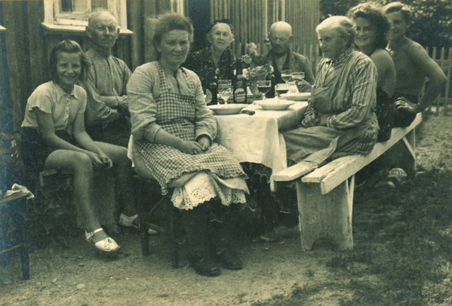 9. gen: enken Borghild Them