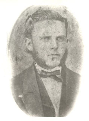 France honors Jaeger and Munson