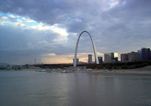 St. Louis gains independence