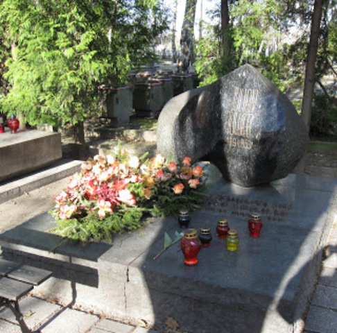 ŚMIERĆ JULIANA TUWIMA