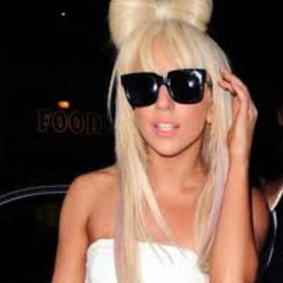 Timeline: mi lady gaga estuvo en Madrid con Aznar