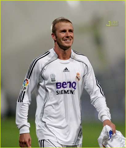 Beckham joins Real Madrid