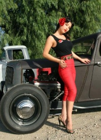 In the past the makeup was with tones mas dark on the other hand now it is mas naturally