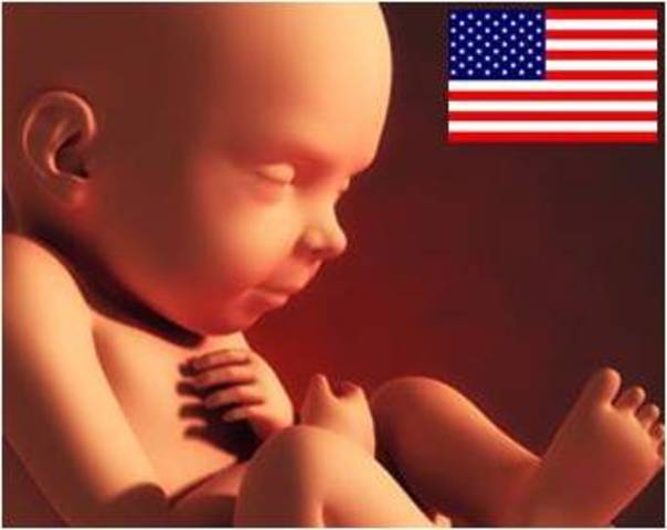 En 1900 el aborto se declaró ilegal en todoslos estados de la unión norteamericana, en granparte de ellos la única razón para practicarlo eracuando peligraba la vida de la mujerembarazada.