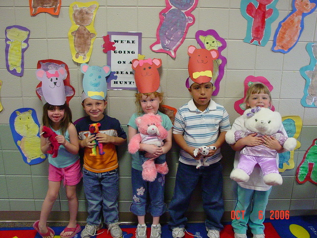 La educaciòn pùblica define y caracteriza la educaciòn infantil.