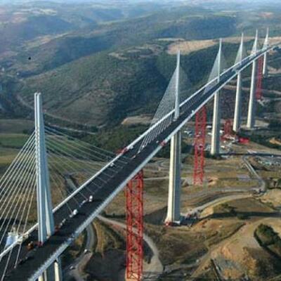 Timeline: las 7 maravillas de la ingenieria