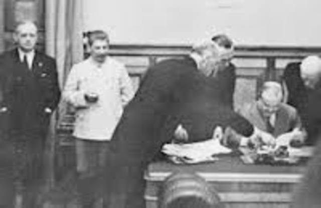 Britain and Poland sign a Mutual Assistance Treaty.