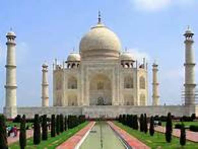 Architecture: Taj Mahal was created