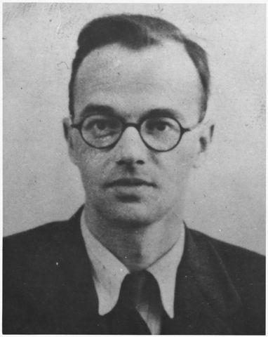 Soviet Union denies Klaus Fuchs served as its spy