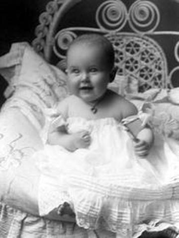 Polly and Johns second child is born who named Ella