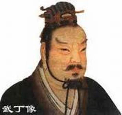 Wu Ding begins his rein.