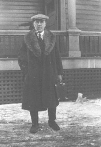 John wilson leave polly alone and moves to Sasktoon by himself