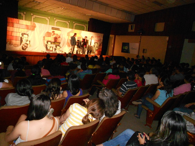 Funcion EL HEREDERO (UT Teatro Iguana y Teatro UIS)