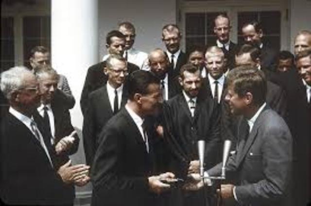 1963 All-American Team meets President John F. Kennedy