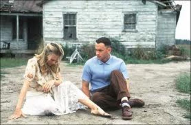 Forrest receives Jenny’s letter the same day President Reagan is attacked.