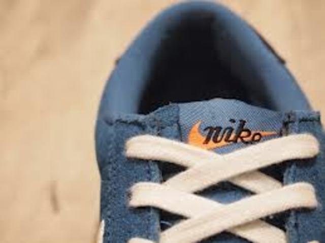 Nike Realeased first Basketball Shoe