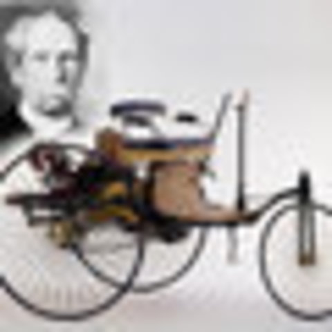 Nicolas Joseph Cugnot creo el primer vehículo propulsado a vapor