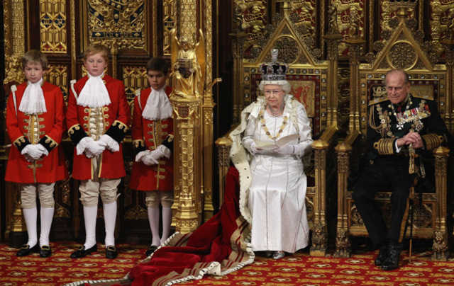 A protest began to remove the royal family