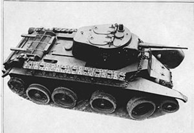 BT-7 TANK