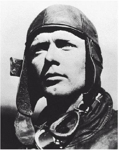 Lindbergh flies Atlantic