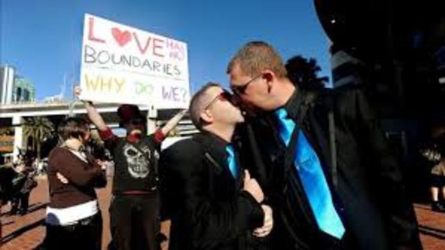 Primer Pair de Asia y Oceania en Aprovar el Matrimonio Igualitario