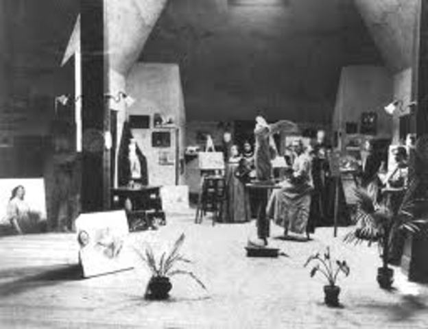 Leonardo obtained his own art studio