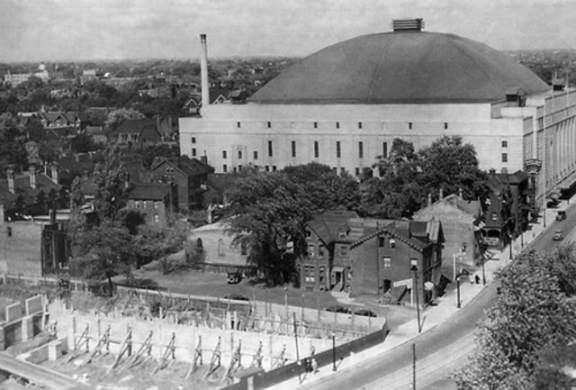 First game at Maple Leaf Gardens