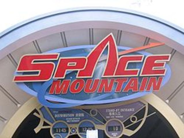 Space Mountain (Disney Land)