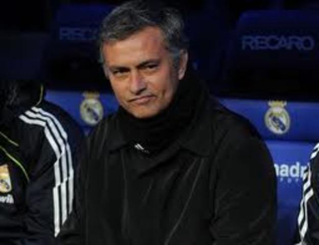 Mourinho gana la Supercopa de España frente al Barcelona