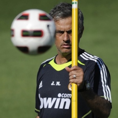 El Real Madrid elimina al Barcelona en semifinales de la Copa del Rey. El declive de Mou habia empiezado tras sendos encontronazos con jugadores importantes de la plantilla