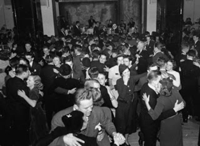 Teenagers got the chance to see Benny Goodman play Jazz because he mainly only played for adults