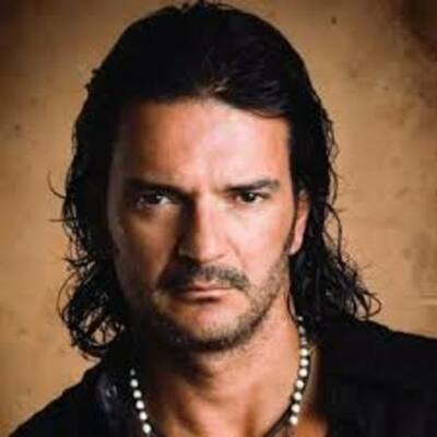 Timeline: RICARDO ARJONA