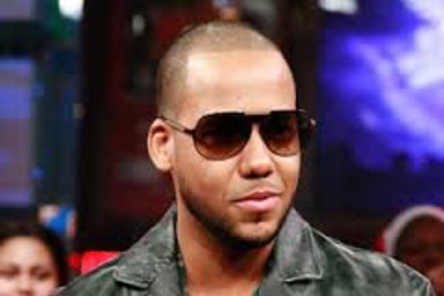 es padre de un hijo llamado Álex